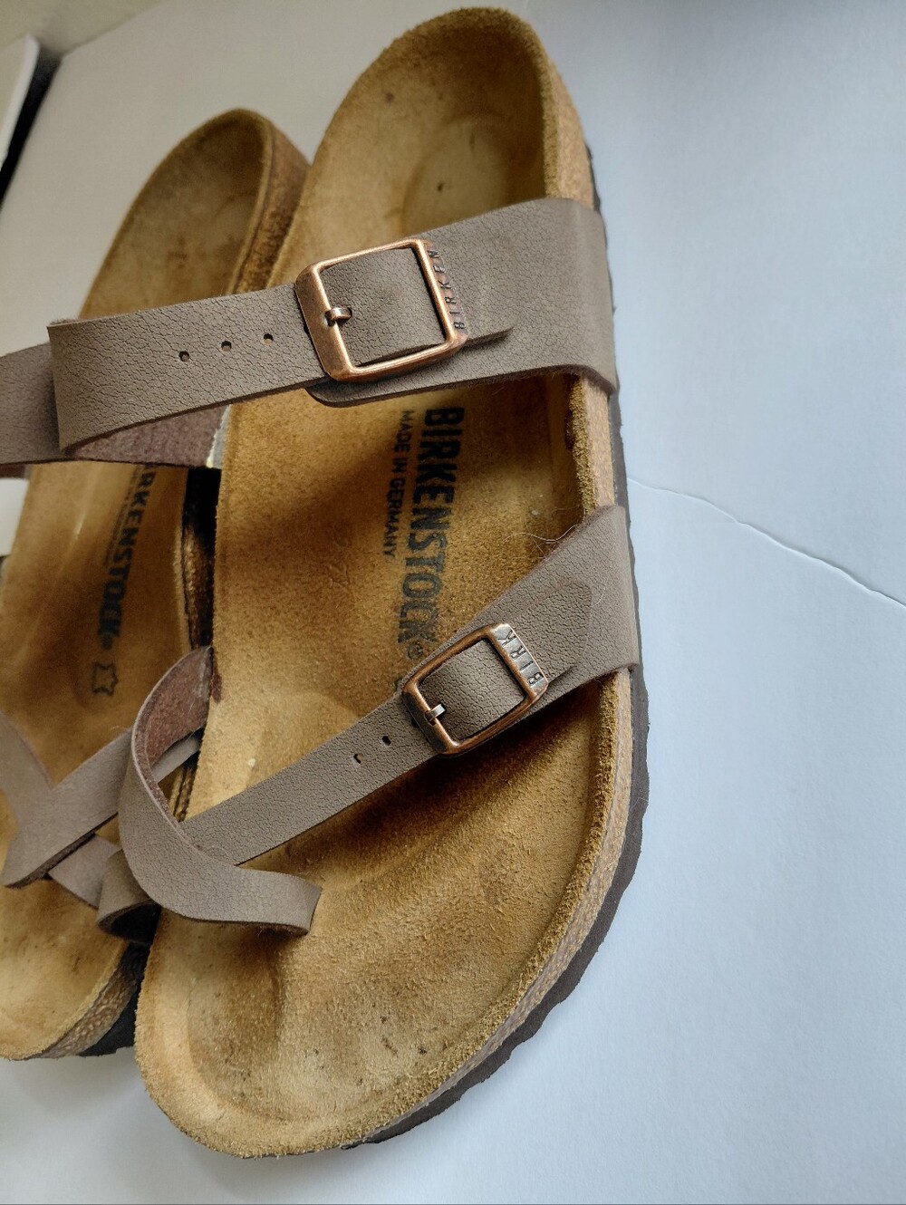 Birkenstocks- Women's 10 Mocha Mayari Birko-Flor Thong Sandal With Toe Loop. - Picture 4 of 13